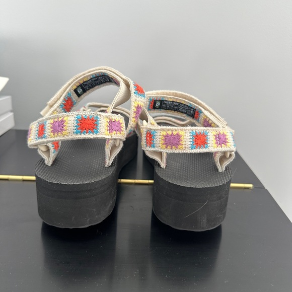 Teva Women's Colorful Crochet Platform Sandal size 10 - Picture 5 of 8